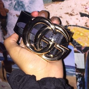 “Gucci” belt